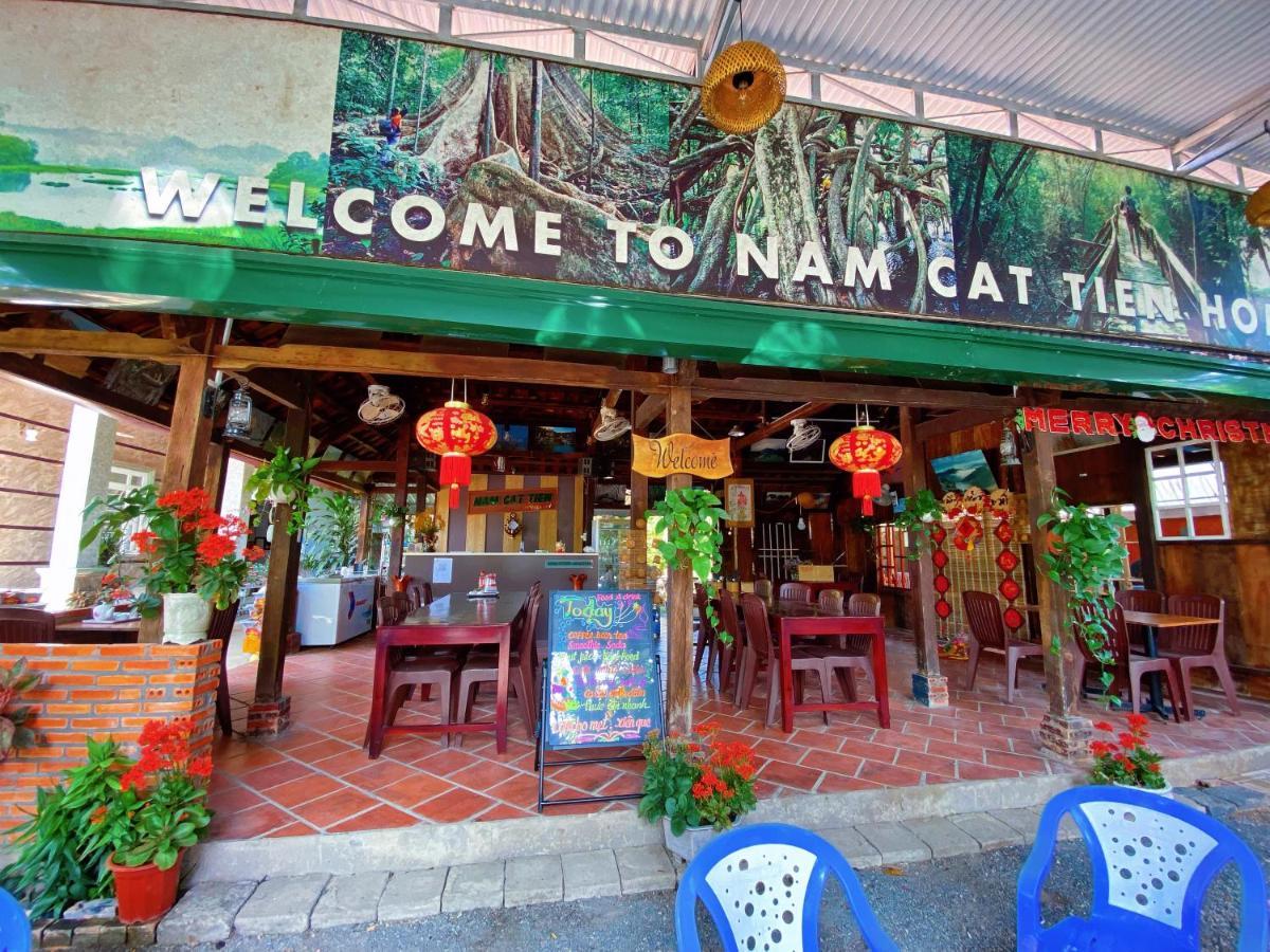 Nam Cat Tien Homestay Exteriör bild