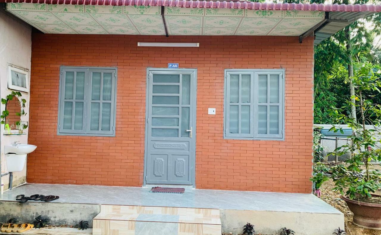 Nam Cat Tien Homestay Exteriör bild